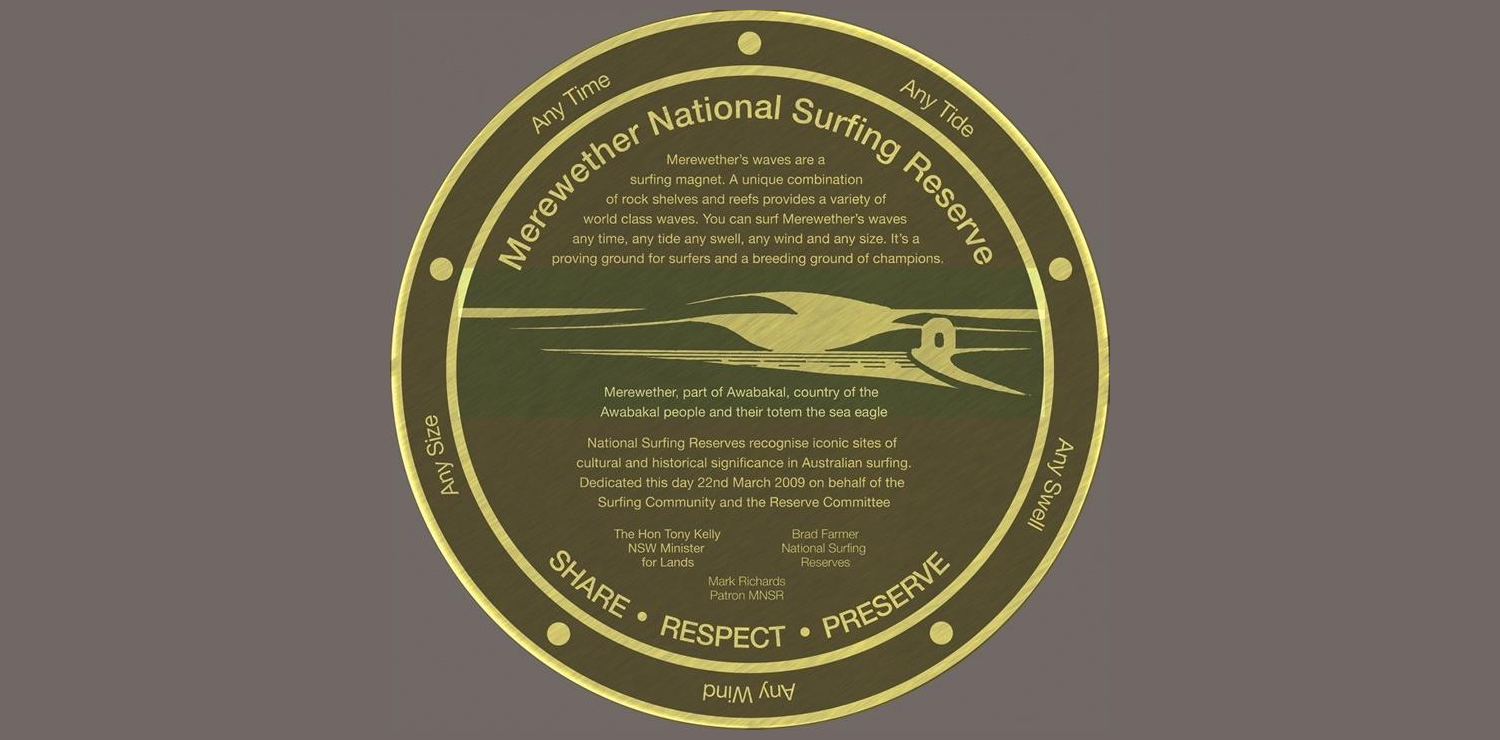Placa de la Reserva Nacional de Surf de Merewether. Fuente: Mauro Figueiredo (cortesía).